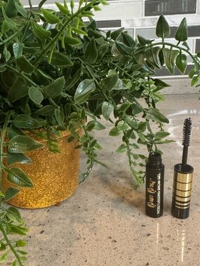 BELLE BEAUTY - Brave Brow Moisturizing Brown Gel